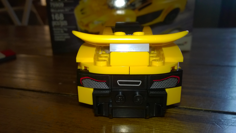 Illustration for article titled LEGO Speed Champions McLaren P1 and Ferrari LaFerrari